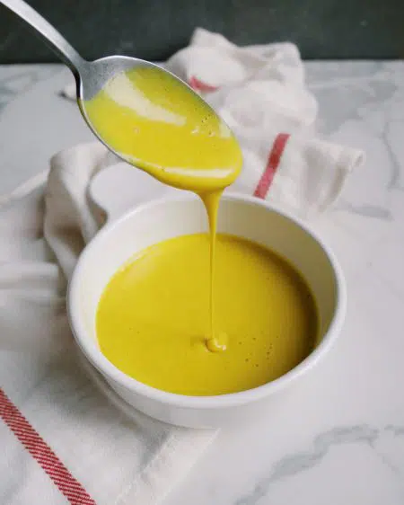 Sauce végétalienne style jaune d’oeuf + oeuf miroir sans oeuf!